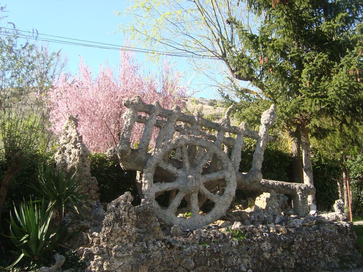 ホテル Picon Del Conde Monasterio de Rodilla エクステリア 写真